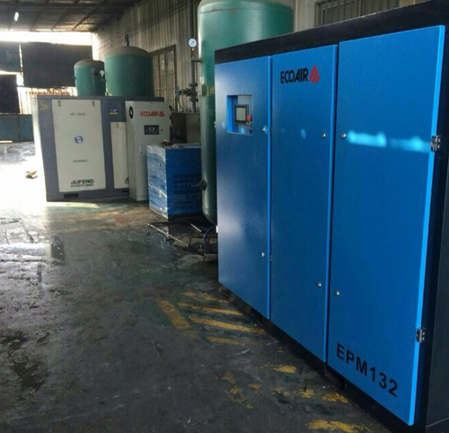 �����S(ch��ng)ֱ(li��n)�ݗU�Չ��C(j��)